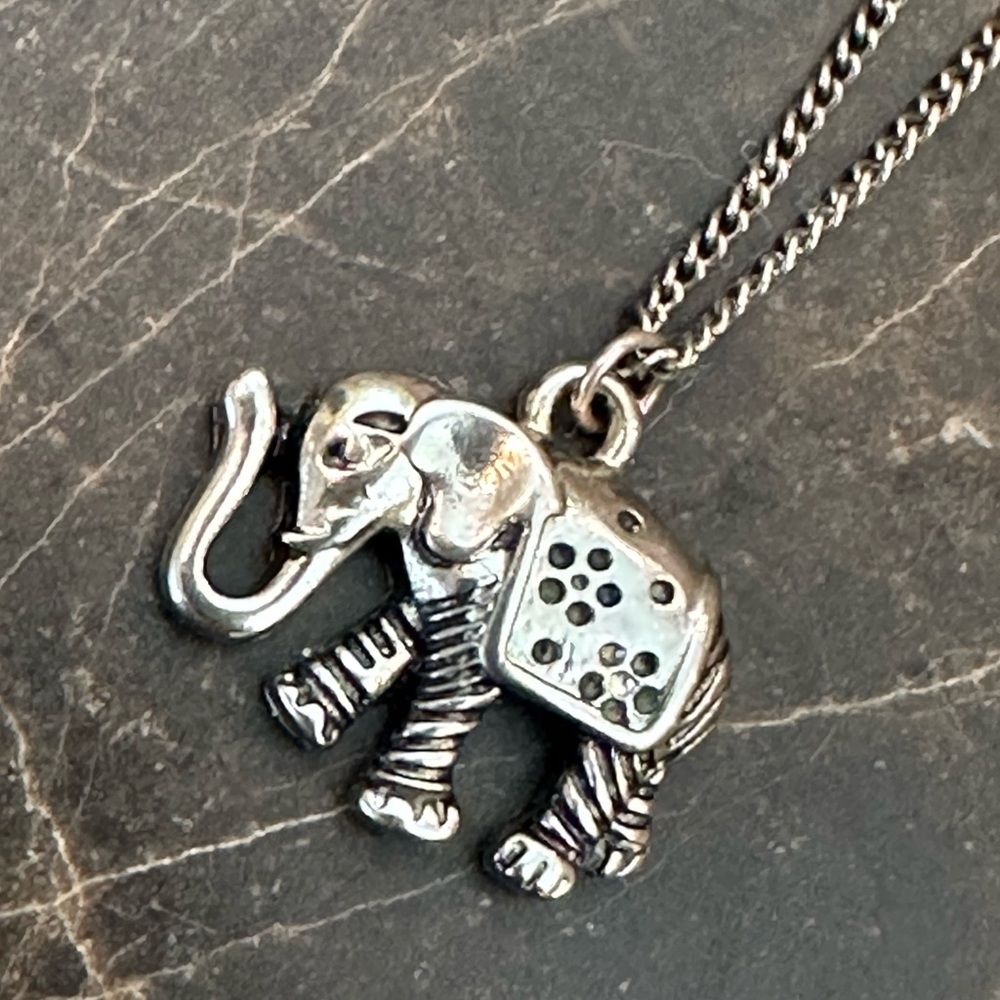 Silver Elephant Neckless ~ - image 2